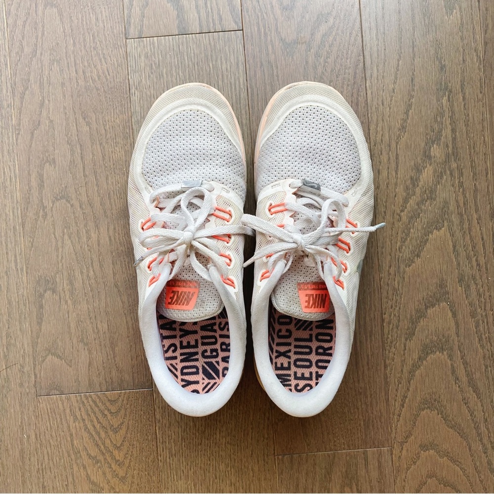 NIKE FREE 5.0 RUNNING SHOES
